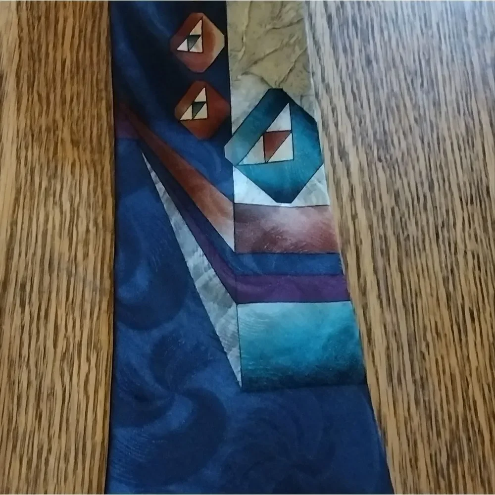 Geoffrey Beene silk tie
